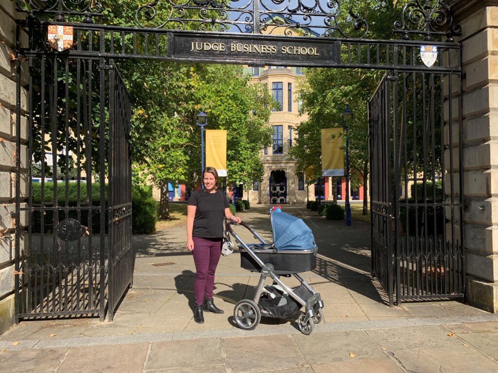 Emma Kent, EMBA 2019, arrives at Cambridge Judge Business School with her daughter